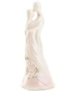traditional weddingcake topper